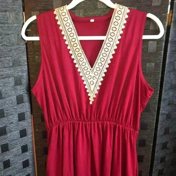 Red V-Neck Ruffled Dress - Picture 3 of 11